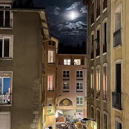 Privee En Hyper-centre De *