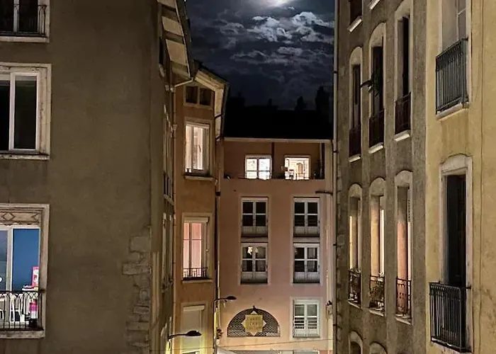 Privee En Hyper-centre De *