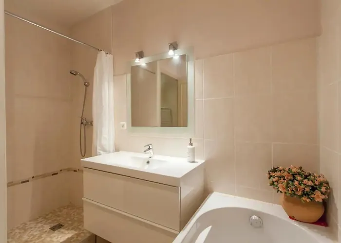 Privee En Hyper-centre De *