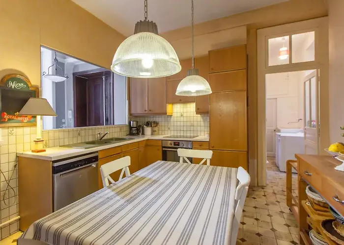 Privee En Hyper-centre De *